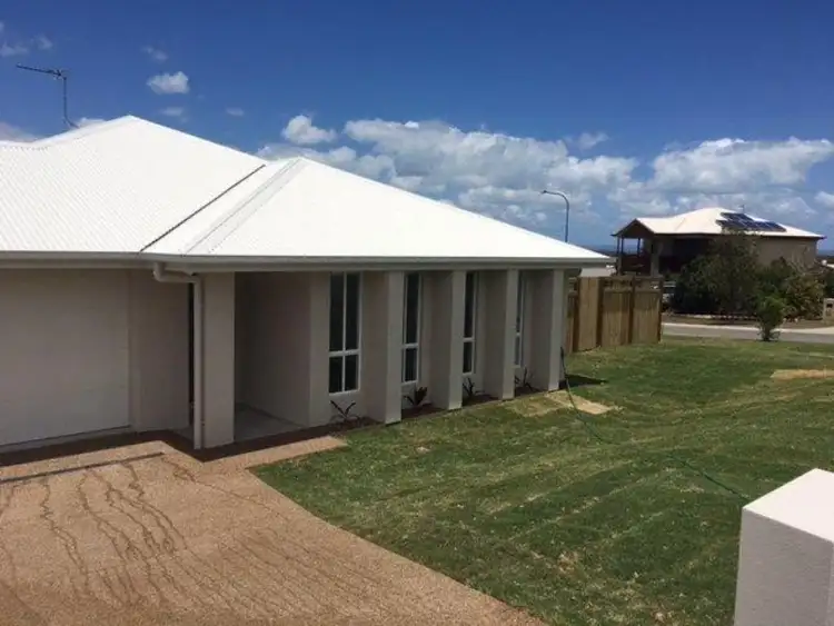 25 Teresa Street, Nikenbah QLD 4655