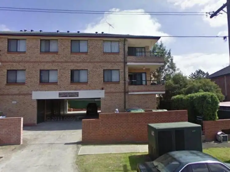 4/61 Tennyson Road, Greenacre NSW 2190