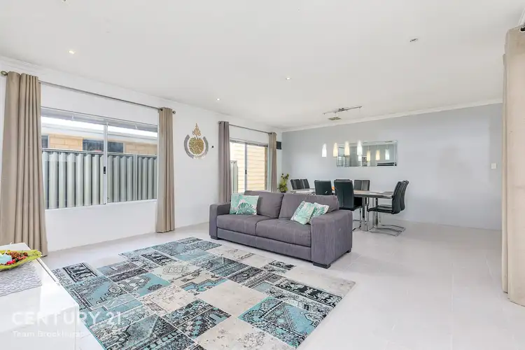 Second view of Homely house listing, 8 Hazewinkel Gardens, Champion Lakes WA 6111