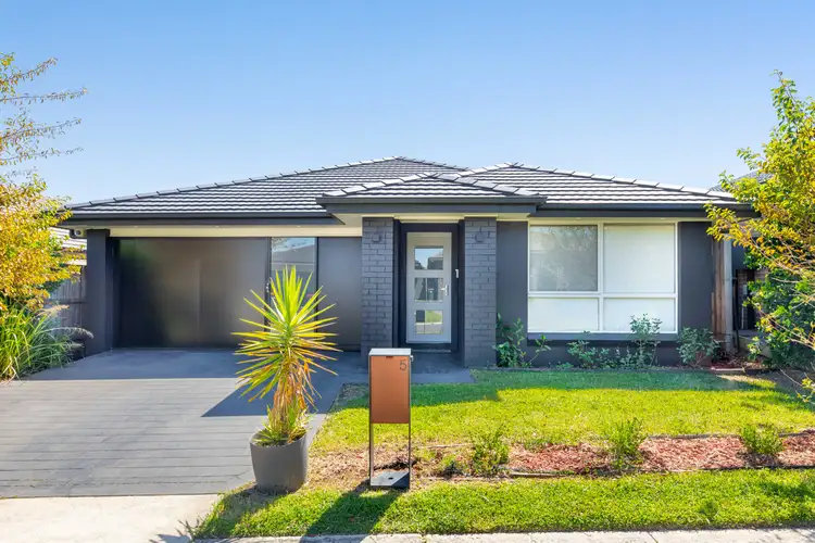 5 Leeuwin Road, Gledswood Hills NSW 2557