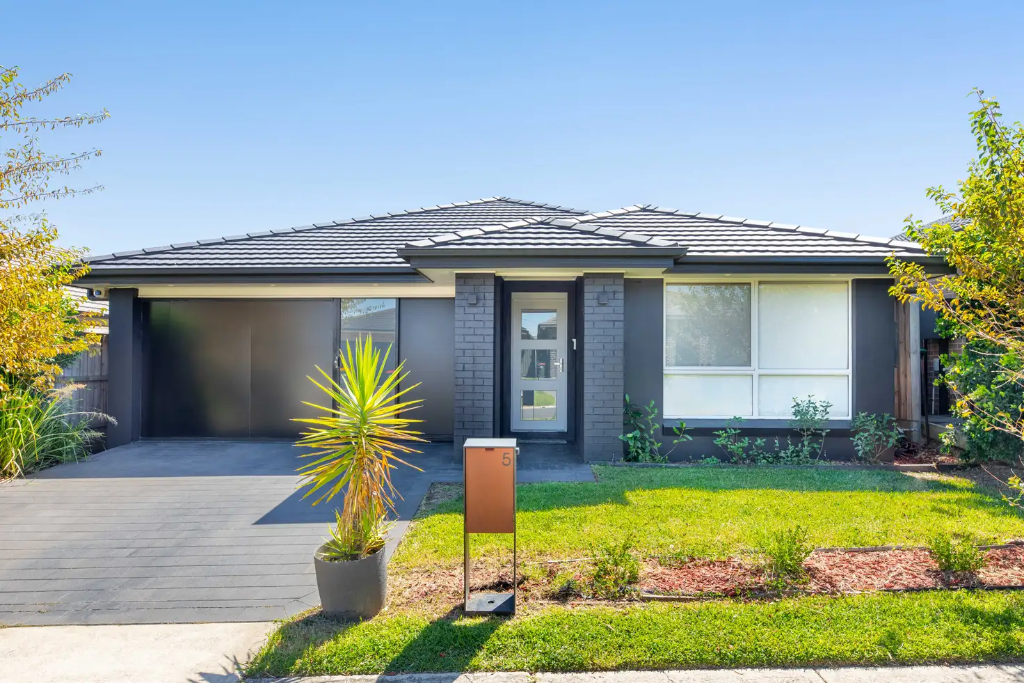 Main view of Homely house listing, 5 Leeuwin Road, Gledswood Hills NSW 2557