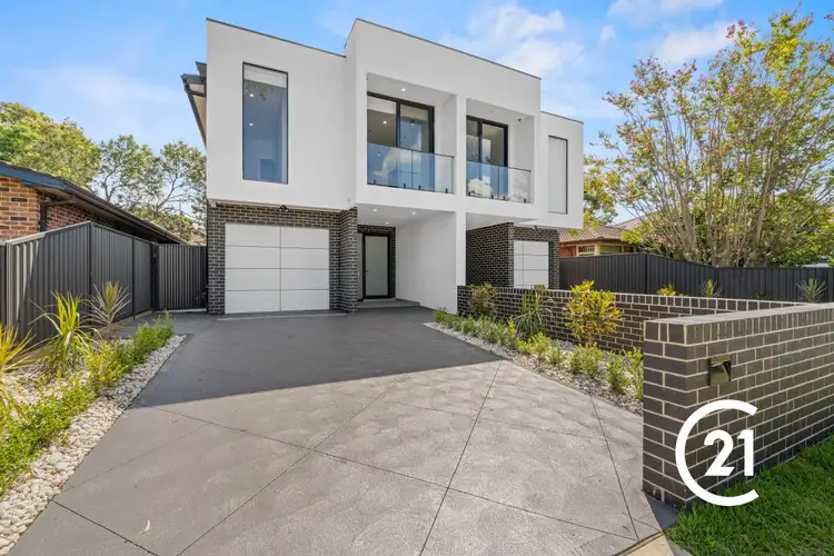 40 Apex Avenue, Picnic Point NSW 2213
