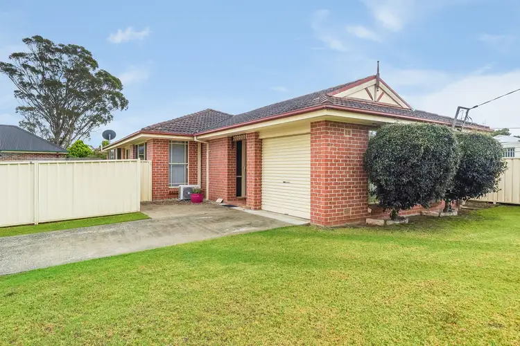 7 Bradbury Street