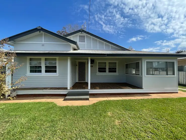10 Bartley Street, Forbes NSW 2871