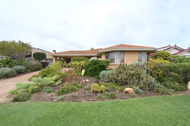 28 Cristobal Crescent