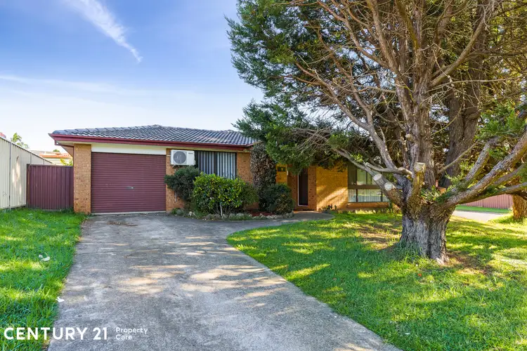 9 Romeo Crescent, Rosemeadow NSW 2560