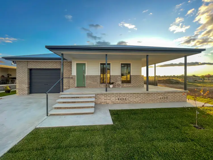 3 Private Road (Reymond Street), Forbes NSW 2871