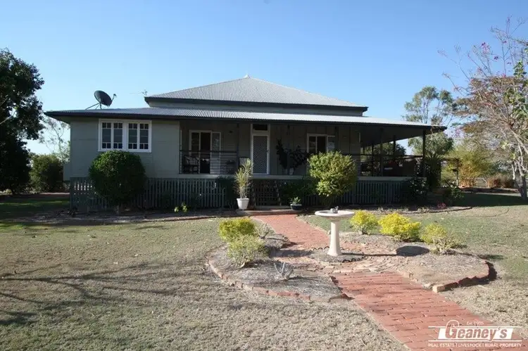 320 Picnic Creek Road, Broughton QLD 4820