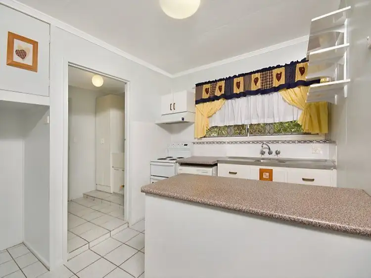 Fourth view of Homely house listing, 33 Bayswater Terrace, Hyde Park QLD 4812