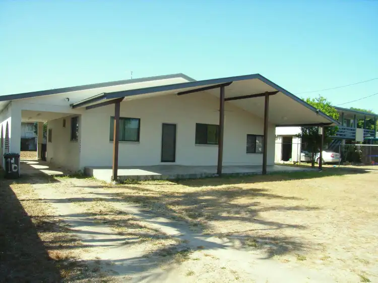 16 Landsdown St, Cardwell QLD 4849
