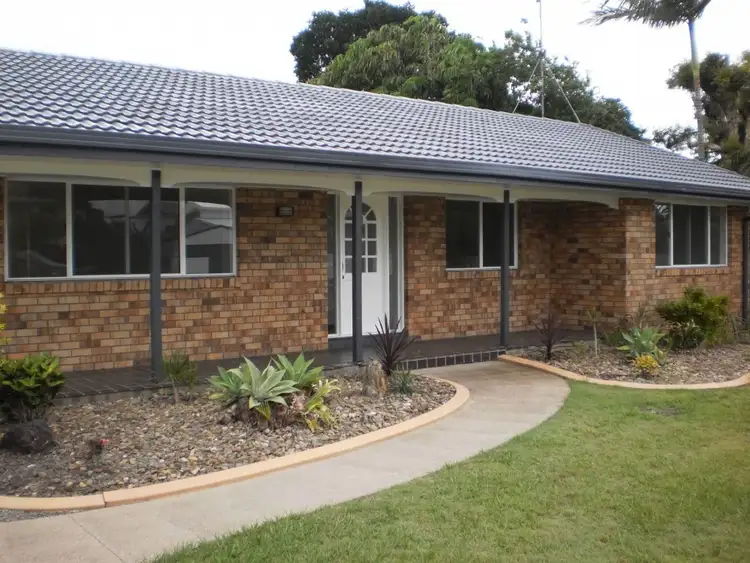 1b Earnshaw Street, Golden Beach QLD 4551