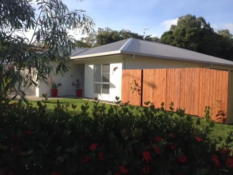 13 Kurt Close, Palm Cove QLD 4879