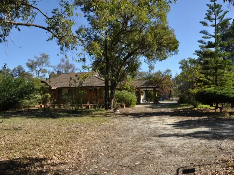 91 & 9 Dulwich Street, Bennett Springs WA 6063
