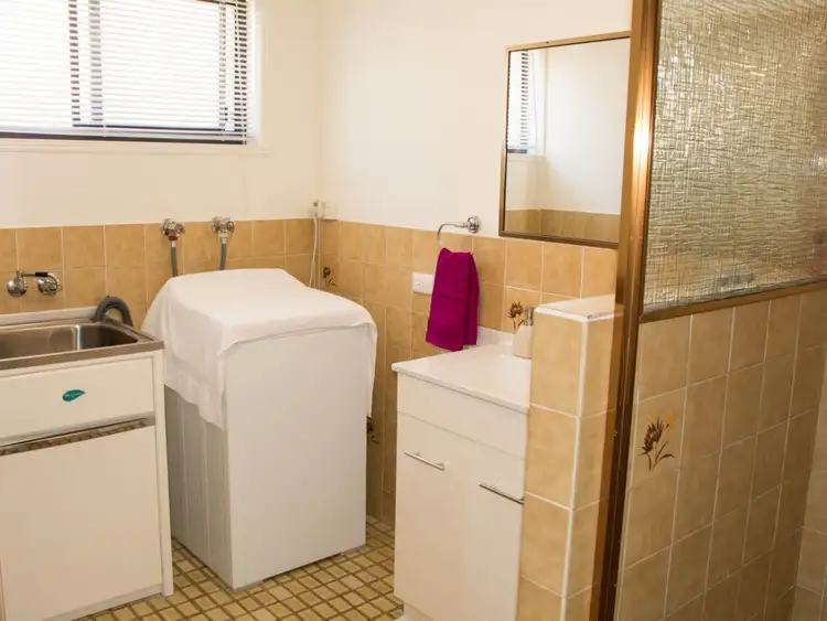Seventh view of Homely unit listing, 2/76 Brighton Street, Biggera Waters QLD 4216