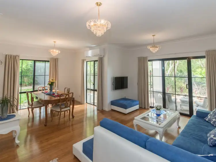 1/2 Beachcomber Court, Burleigh Waters QLD 4220