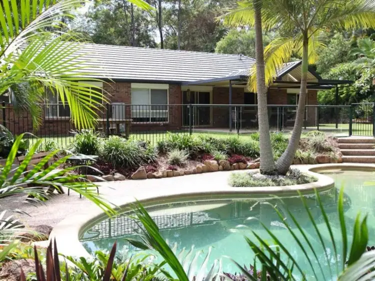 6 Cornwall Drive, Elanora QLD 4221