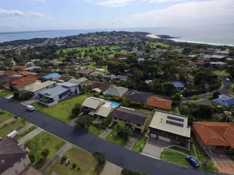 35 Churchill Road, Forster NSW 2428