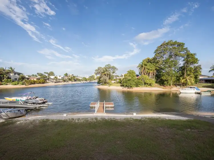 7 Bermuda Street, Broadbeach Waters QLD 4218