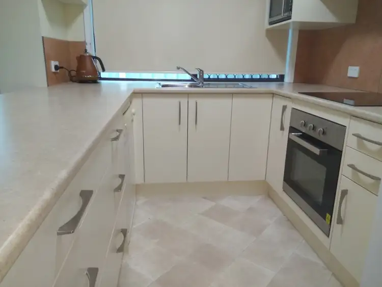 2/16 Stephenson Street, Labrador QLD 4215