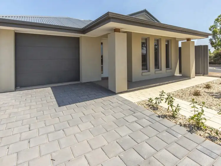 2 Carbone Drive, Munno Para West SA 5115