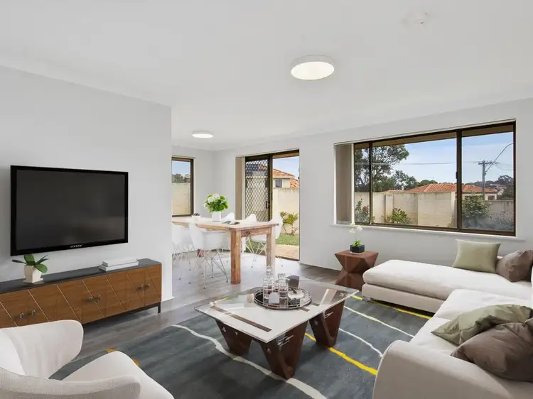 1/8 Sonia St, Scarborough WA 6019