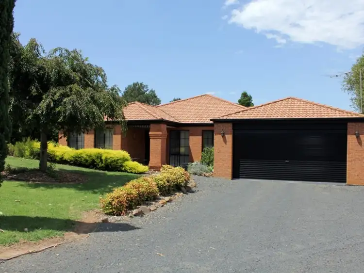 4 Davey Drive, Drouin VIC 3818