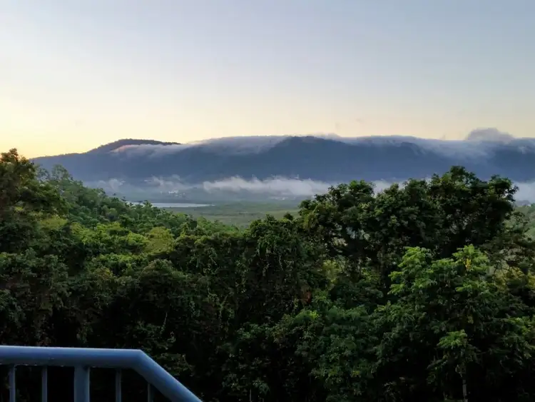 32 Parkland Drive, Cannonvale QLD 4802