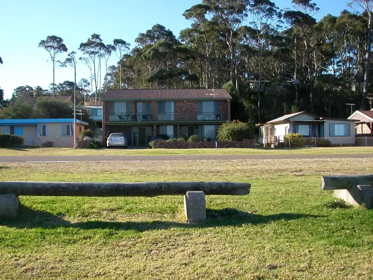 8 Bay Road, Long Beach NSW 2536