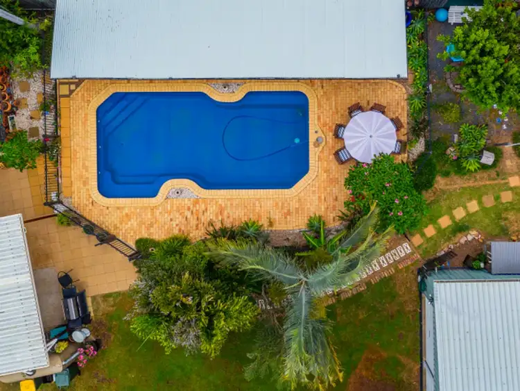9 Long St, Point Vernon QLD 4655