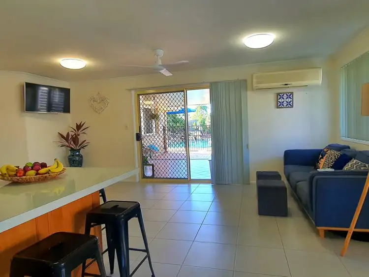 Fifth view of Homely house listing, 8 Chelsea Crescent,, Glenella QLD 4740
