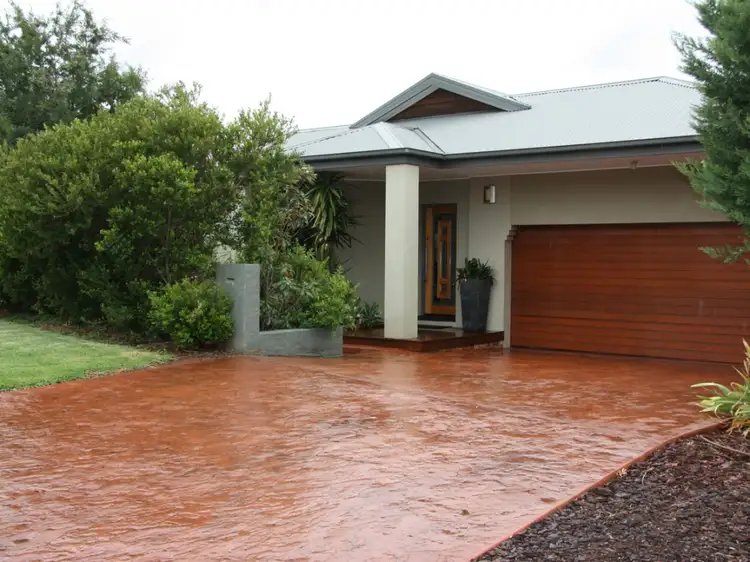 33 Dussin Street, Griffith NSW 2680