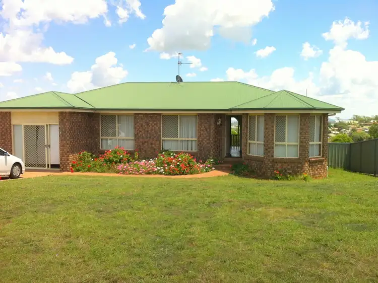 35 Dalzell Crescent, Darling Heights QLD 4350