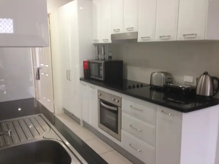 Seventh view of Homely townhouse listing, 2/1 Victoria Street, Fairfield QLD 4103