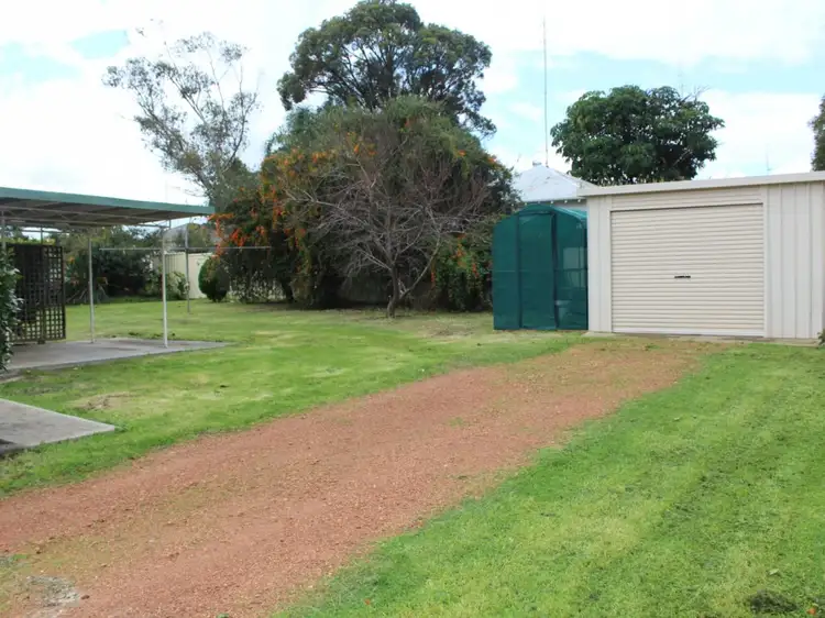 12 Sutton Street, Waroona WA 6215