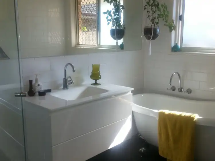 Fourth view of Homely semi-detached listing, 1/35 Thornleigh Crescent, Varsity Lakes QLD 4227