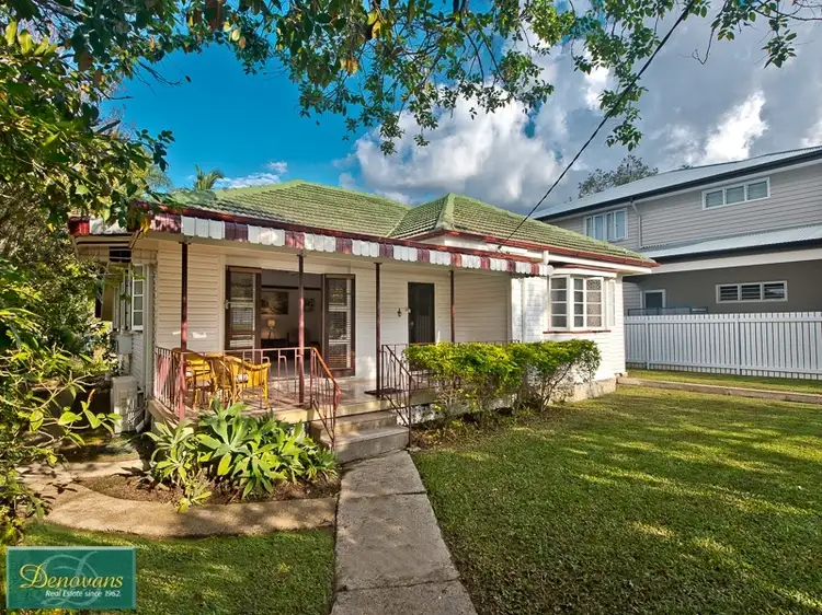 90 Heliopolis Parade, Mitchelton QLD 4053