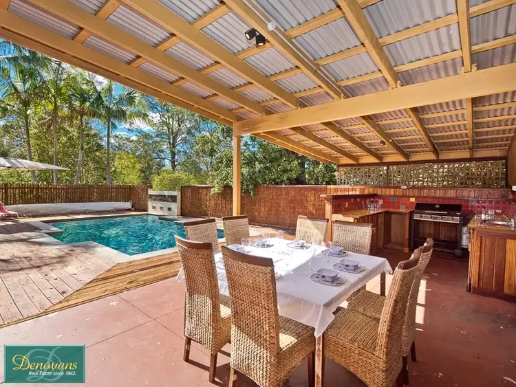 8 Greenwood Crescent, Samford Valley QLD 4520