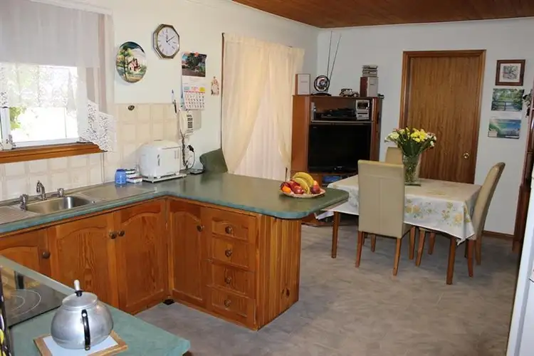 Third view of Homely house listing, 2 Maple Ct, Dubbo NSW 2830