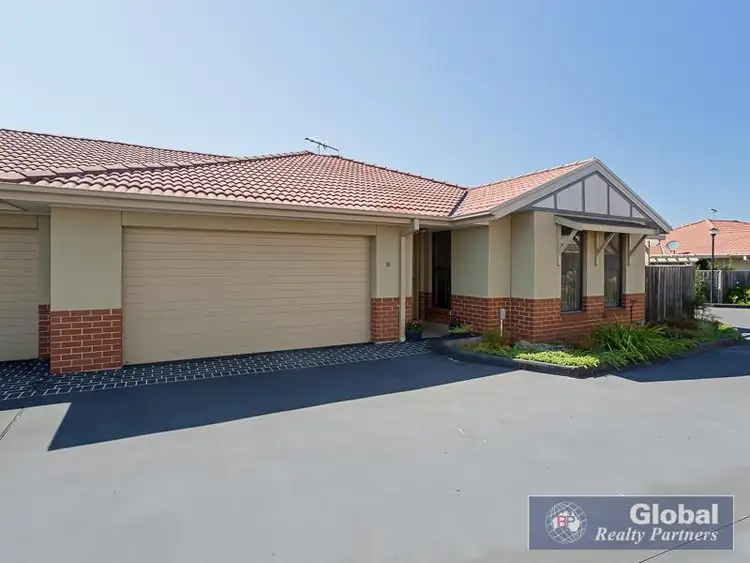 31/12 Denton Park Dr, Rutherford NSW 2320