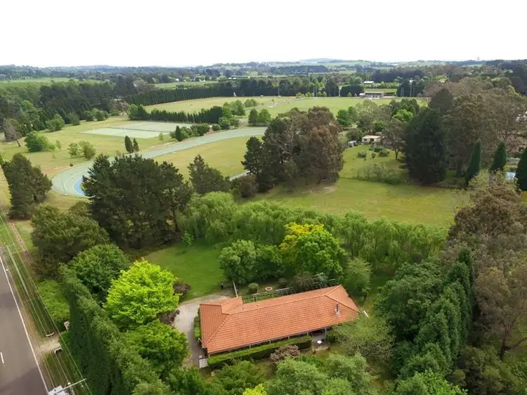 74 Eridge Park  Rd, Burradoo NSW 2576