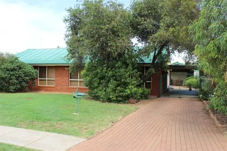 99 Sheraton Rd, Dubbo NSW 2830