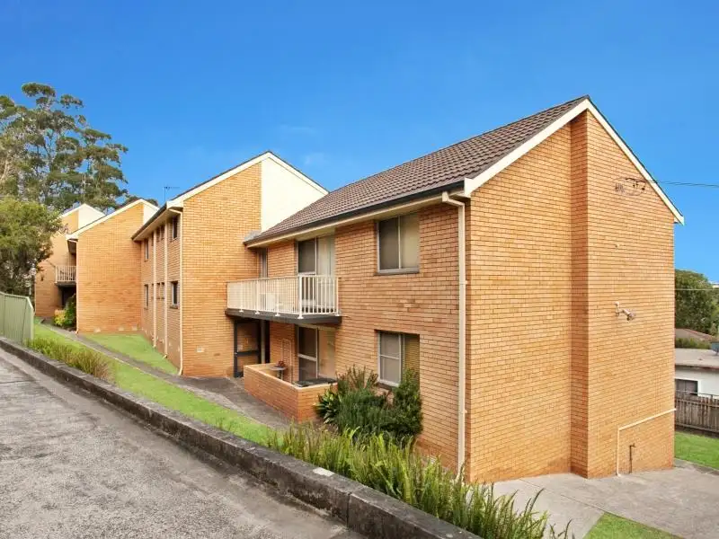 Main view of Homely unit listing, 4/47 Thompson  St, Woonona NSW 2517