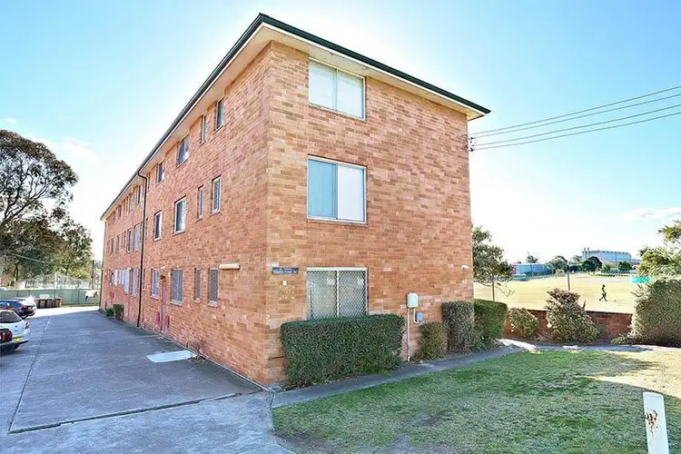 Main view of Homely unit listing, 10/88 Regent St, Regents Park NSW 2143