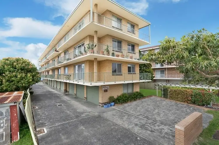 8/118 North Burge Rd, Woy Woy NSW 2256