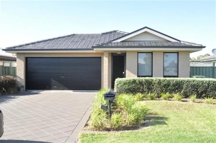 13 Torvean Ave, Dubbo NSW 2830