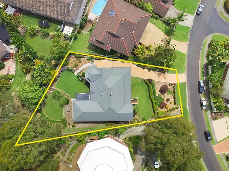 Second view of Homely house listing, 10 Palm Tree Cres, Caves Beach NSW 2281