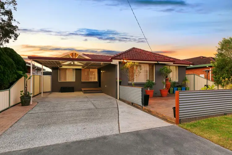 43 Florida Avenue, Woy Woy NSW 2256