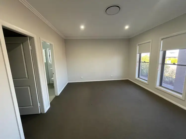 Fifth view of Homely house listing, 10 Brook Court, Dubbo NSW 2830