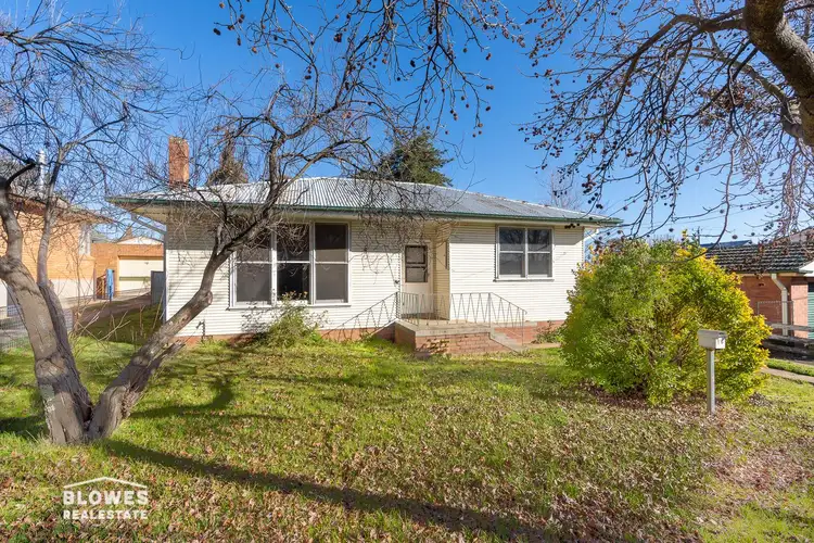 16 McKay Crescent, Orange NSW 2800