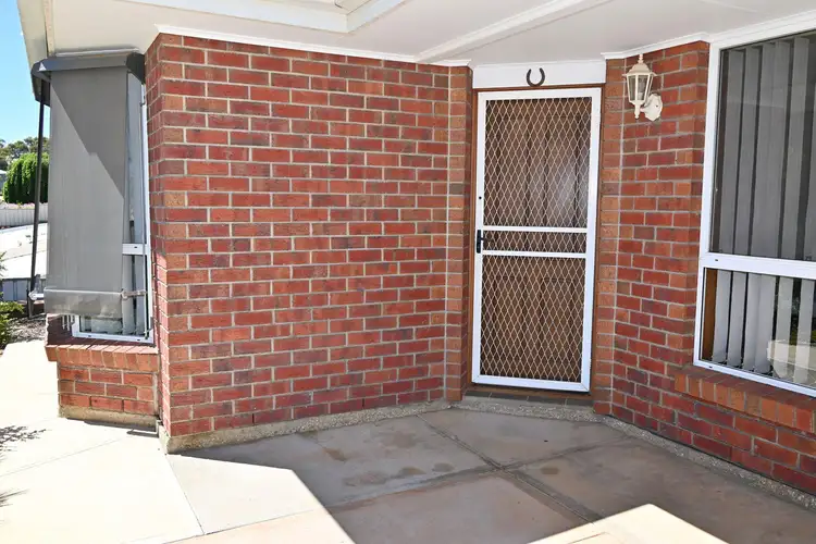 4 Edwards Crescent, Waikerie SA 5330
